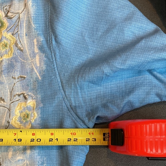 Tommy Bahama silk embroidered shirt - Picture 13 of 14